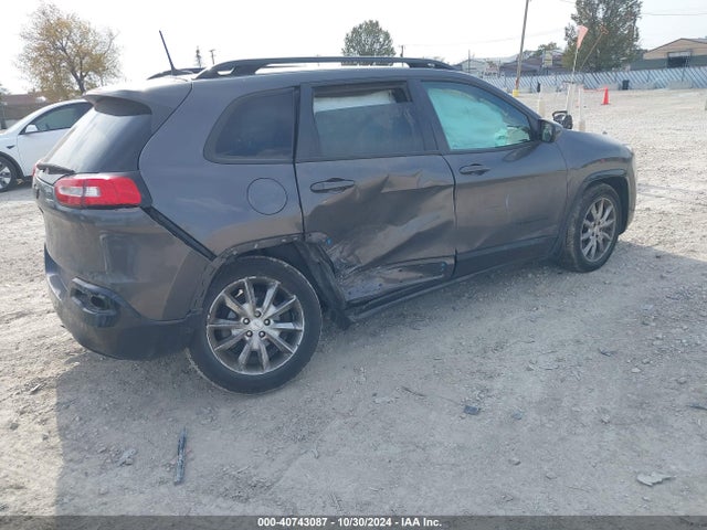 1C4PJLCB4JD604641 Jeep Cherokee Latitude Tech Connect Fwd