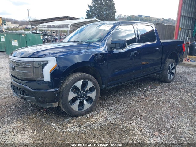 Ford F-150 Lightning Platinum 2023 1FT6W1EV8PWG30312 Image 2
