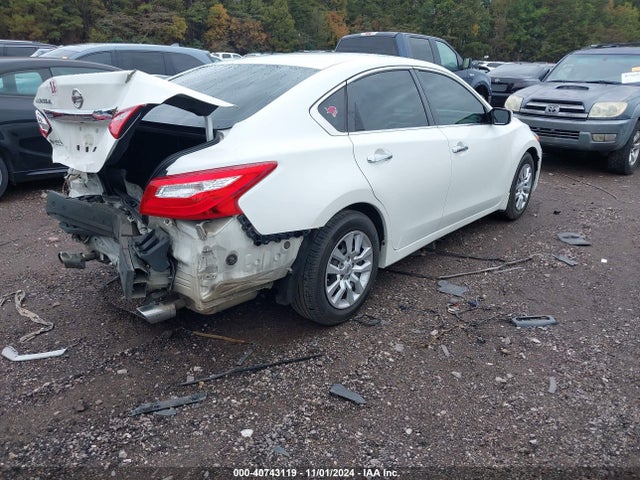 Nissan Altima 2.5 S 2016 1N4AL3AP1GC127864 Image 4