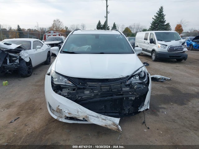 Chrysler Pacifica Touring L Plus 2018 2C4RC1EG6JR261618 Image 13