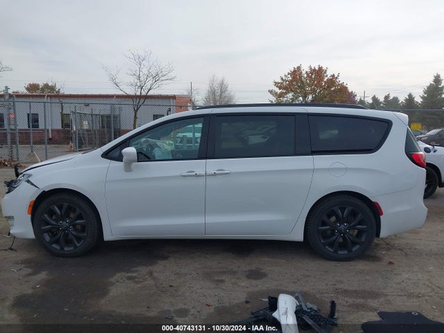 Chrysler Pacifica Touring L Plus 2018 2C4RC1EG6JR261618 Image 15