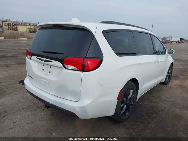 2C4RC1EG6JR261618 Chrysler Pacifica Touring L Plus