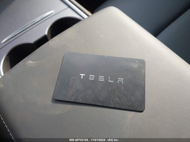 2024 TESLA MODEL Y 7SAYGDEE5RA325008 Photo 10