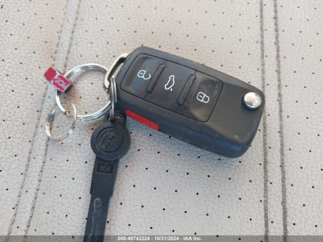 1VWBA7A31JC003753 Volkswagen Passat 2.0t Se