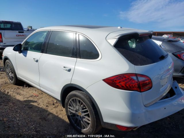 2014 PORSCHE CAYENNE WP1AA2A20ELA92079 Photo 2