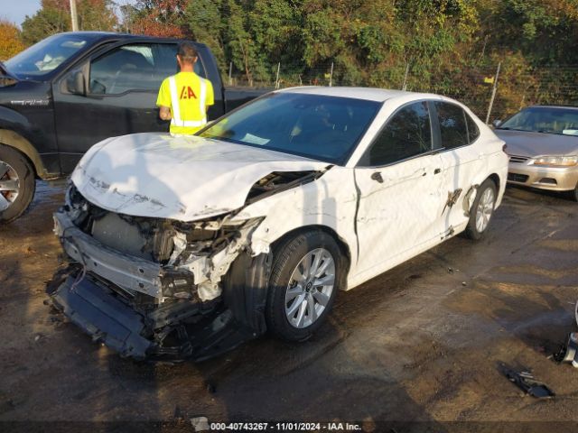 4T1B11HK0JU575335 Toyota CAMRY LE