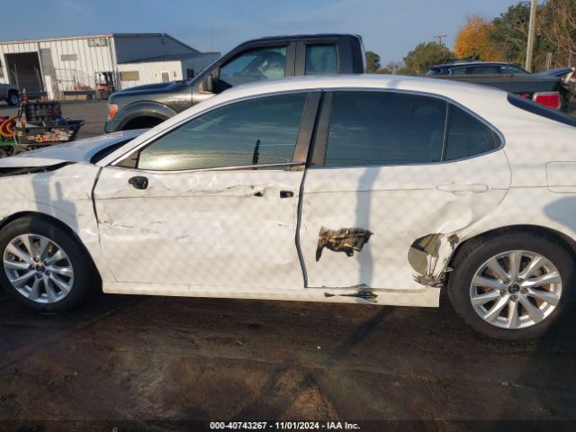 4T1B11HK0JU575335 Toyota CAMRY LE