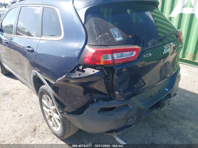 1C4PJLCS5EW185435 Jeep Cherokee Latitude