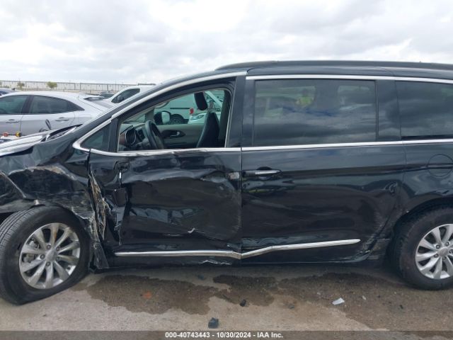 2C4RC1BG9HR752179 Chrysler Pacifica Touring-l