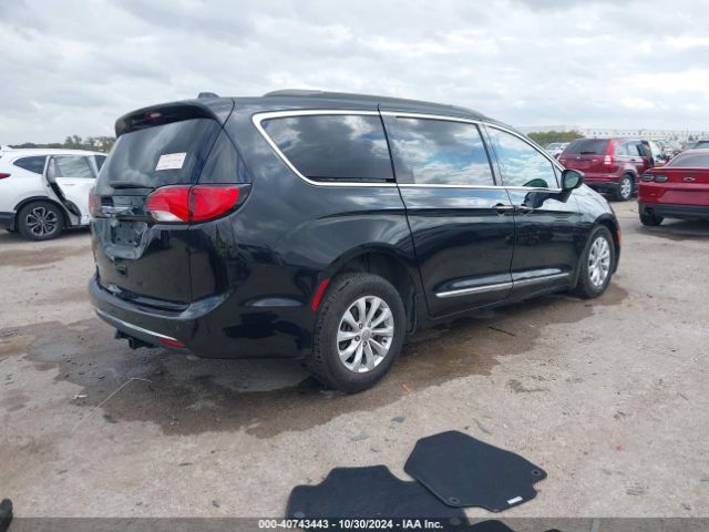 2C4RC1BG9HR752179 Chrysler Pacifica Touring-l
