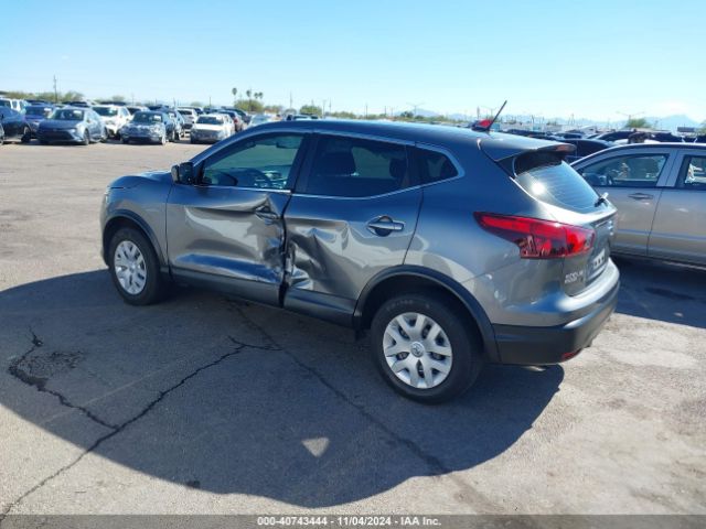 JN1BJ1CP0JW190405 Nissan Rogue Sport S