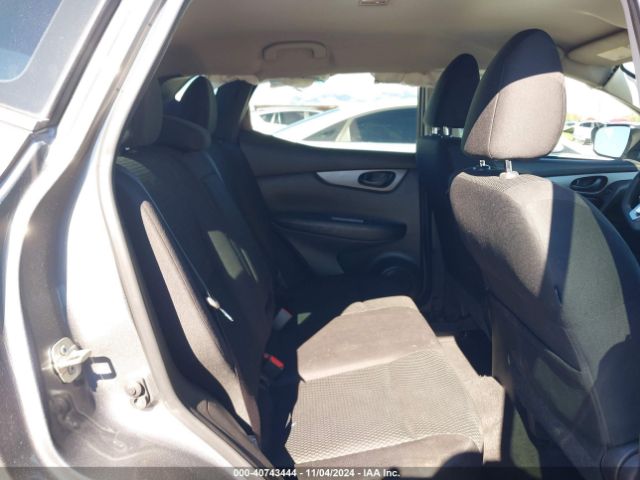 JN1BJ1CP0JW190405 Nissan Rogue Sport S