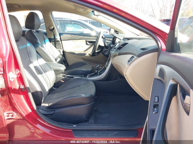 5NPDH4AE4GH771179 Hyundai ELANTRA SE