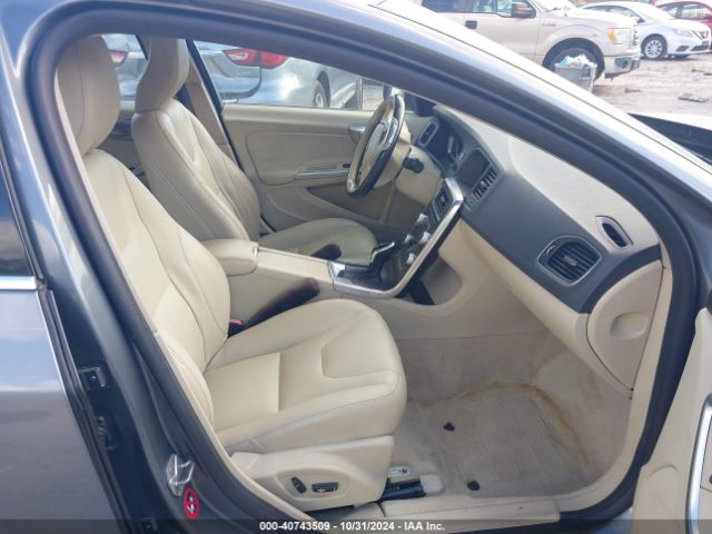 YV126MFK0G2393675 Volvo S60 T5 Drive-e Premier