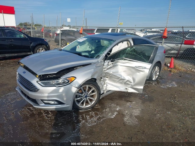 3FA6P0HD4HR118826 Ford FUSION SE