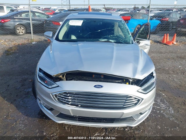 3FA6P0HD4HR118826 Ford FUSION SE
