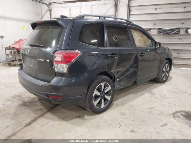 JF2SJAEC9JH474760 Subaru Forester 2.5i Premium