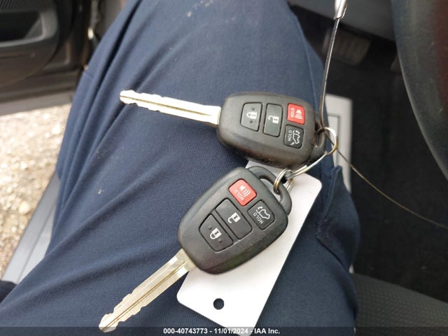 Toyota Rav4 Xle 2016 2T3WFREV8GW250481 Image 11