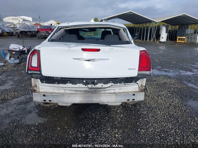 2C3CCAAGXJH264334 Chrysler 300 Touring