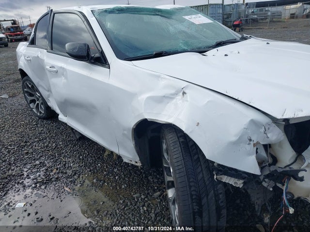 2C3CCAAGXJH264334 Chrysler 300 Touring