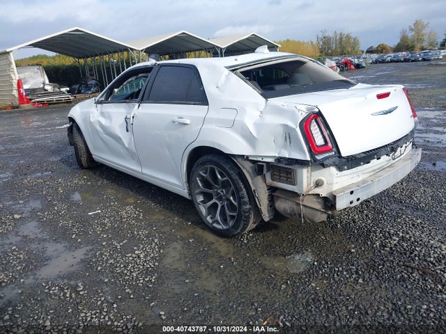 2C3CCAAGXJH264334 Chrysler 300 Touring