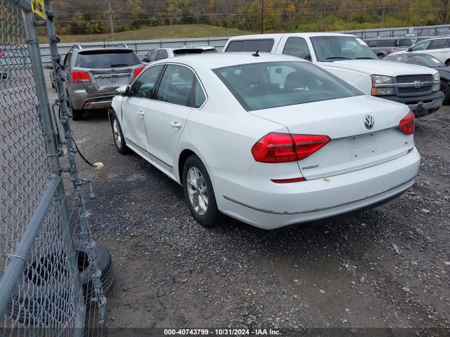 1VWAS7A33GC066340 Volkswagen Passat 1.8t S