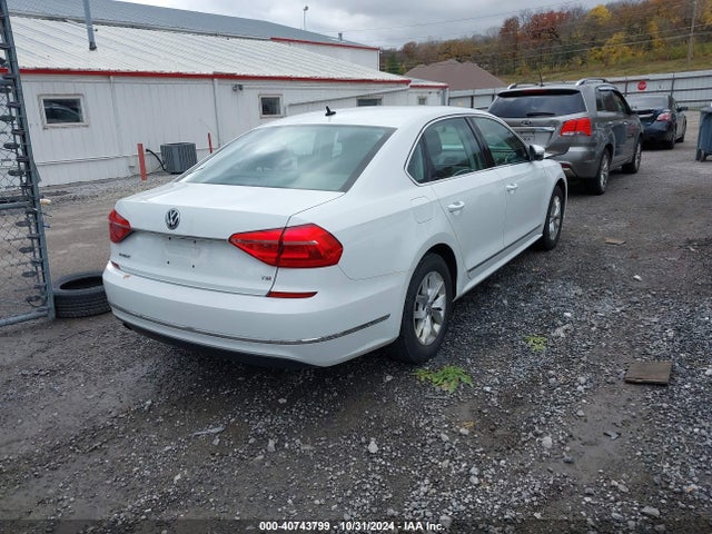 1VWAS7A33GC066340 Volkswagen Passat 1.8t S