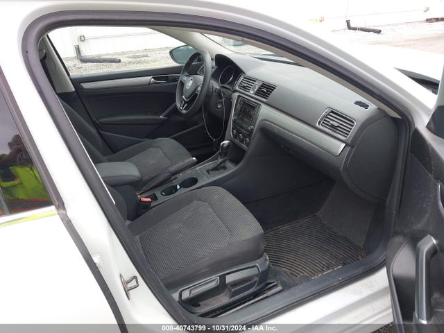 1VWAS7A33GC066340 Volkswagen Passat 1.8t S