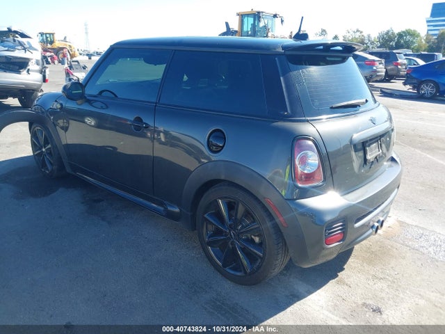 2012 MINI COOPER S WMWSV3C57CTY16397 Photo 2