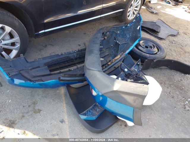 JTMBFREV5HJ158131 Toyota RAV4 LE