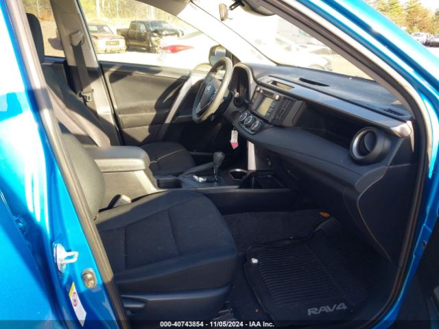 JTMBFREV5HJ158131 Toyota RAV4 LE