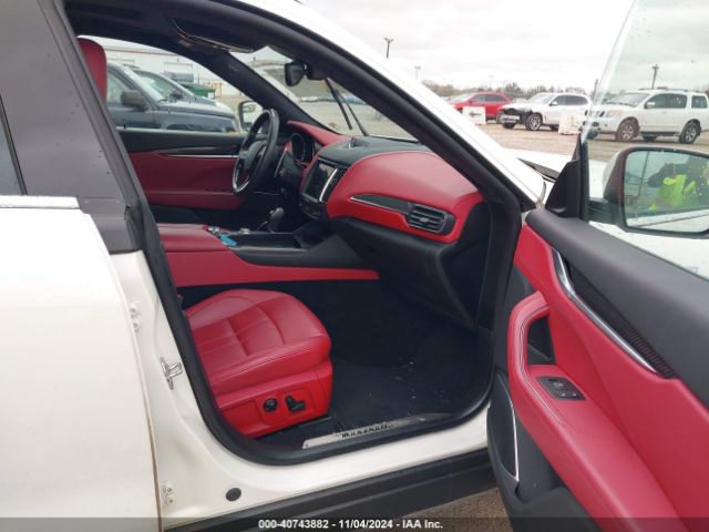 ZN661YUS4HX257830 Maserati LEVANTE S
