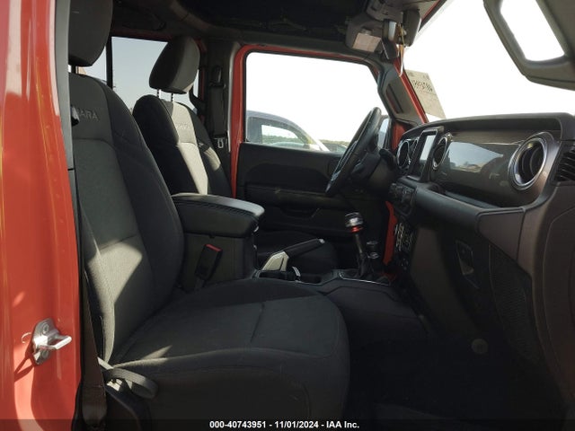 1C4HJXEG7JW292484 Jeep Wrangler Unlimited Sahara 4x4