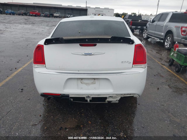 Chrysler 300 300c 2018 2C3CCAPT1JH175014 Image 16