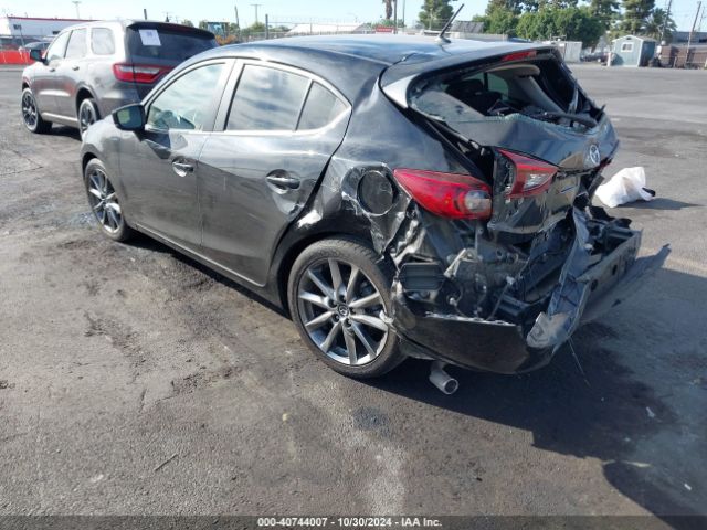 3MZBN1L38JM211500 Mazda Mazda3 Touring