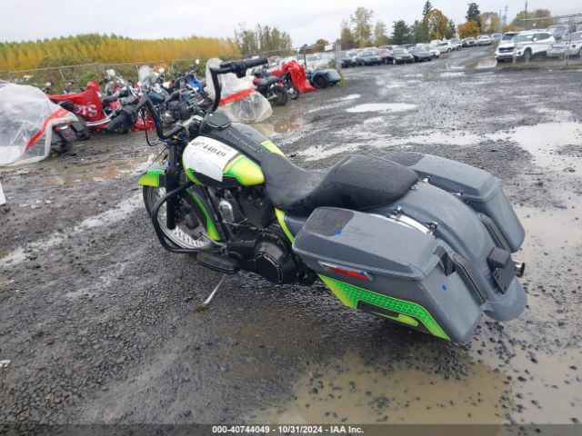 2015 HARLEY-DAVIDSON FLHX 1HD1KBM12FB641093 Photo 2