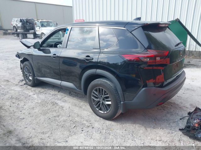 5N1AT3AA9MC823885 Nissan Rogue S Fwd