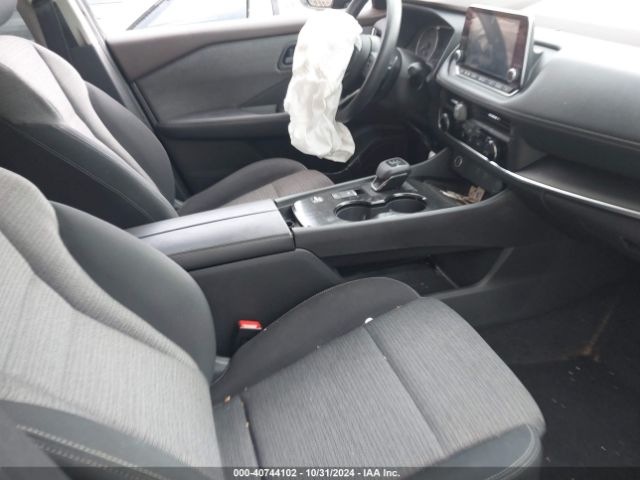 5N1AT3AA9MC823885 Nissan Rogue S Fwd