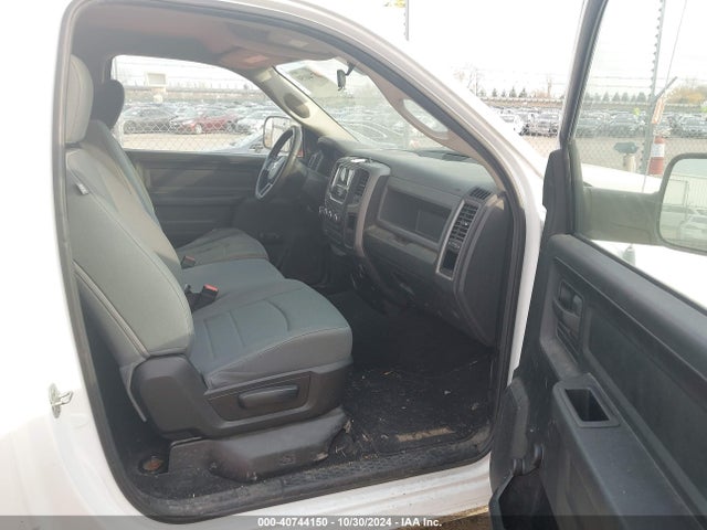 3C6JR6DG3EG111379 RAM 1500 Tradesman