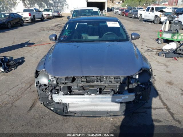 KMTG54TE2PU114147 Genesis G70 3.3t Rwd