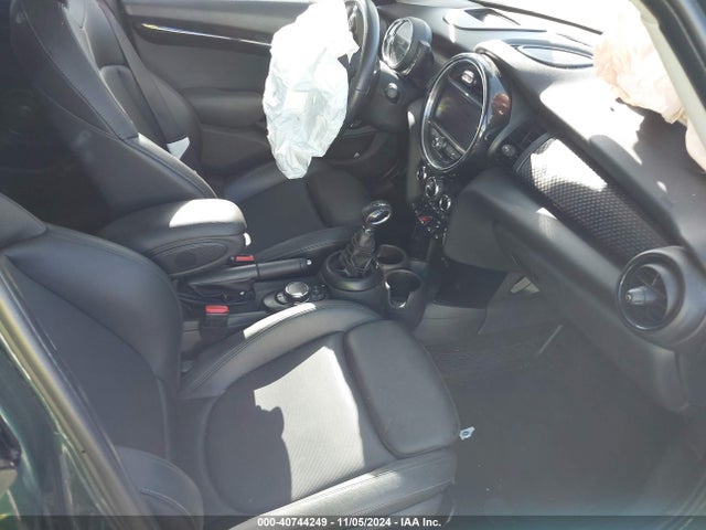 2018 MINI COOPER HARDTOP WMWXU3C54J2F51355 Photo 4