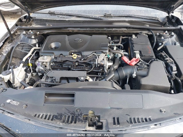 4T1B11HK9JU619588 Toyota CAMRY LE