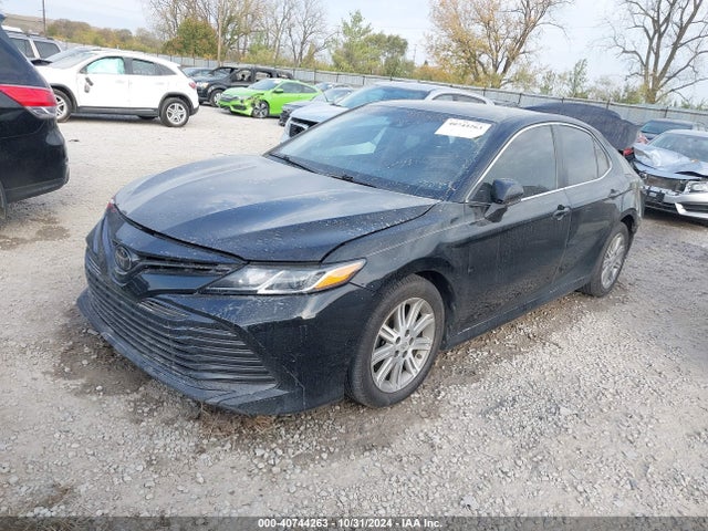 4T1B11HK9JU619588 Toyota CAMRY LE