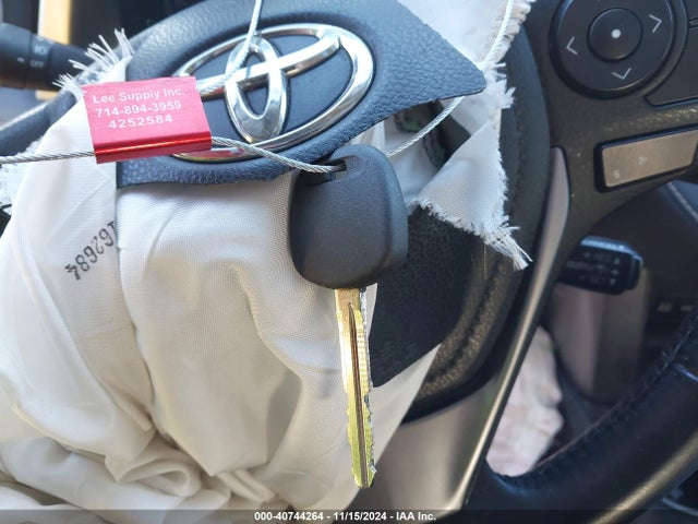 Toyota Rav4 Xle 2017 JTMRFREV2HJ137963 Image 11