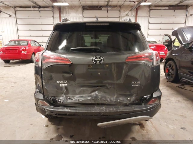 Toyota Rav4 Xle 2017 JTMRFREV2HJ137963 Image 16