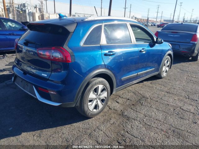 KNDCB3LC6K5285081 KIA NIRO LX