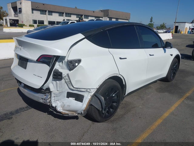 2021 TESLA MODEL Y 5YJYGDEE5MF228979 Photo 3