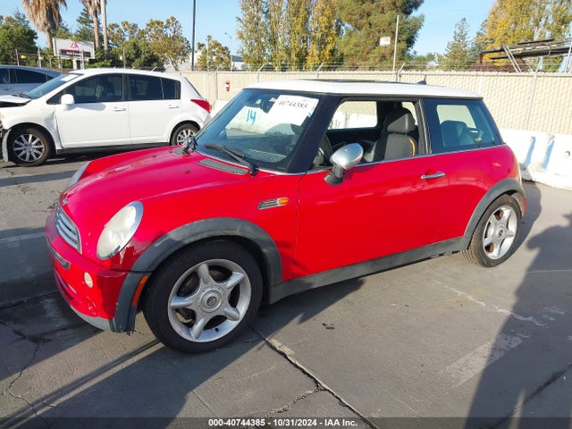 2006 MINI COOPER WMWRC33516TK72648 Photo 1