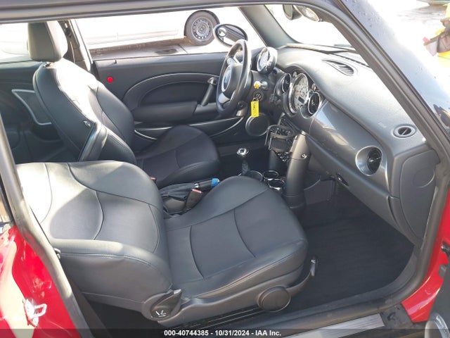 2006 MINI COOPER WMWRC33516TK72648 Photo 4