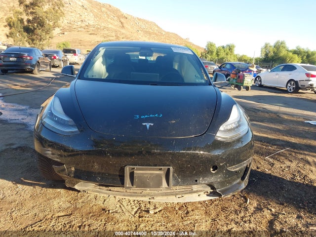 5YJ3E1EA2JF172748 Tesla Model 3 Long Range/mid Range